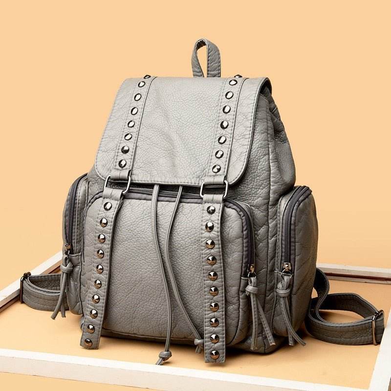 Mochila con remaches - Kamivashop