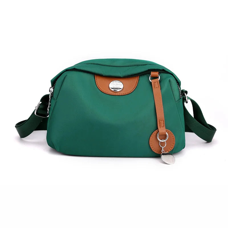 Bolso cruzado impermeable de nailon Verde oscuro as picture