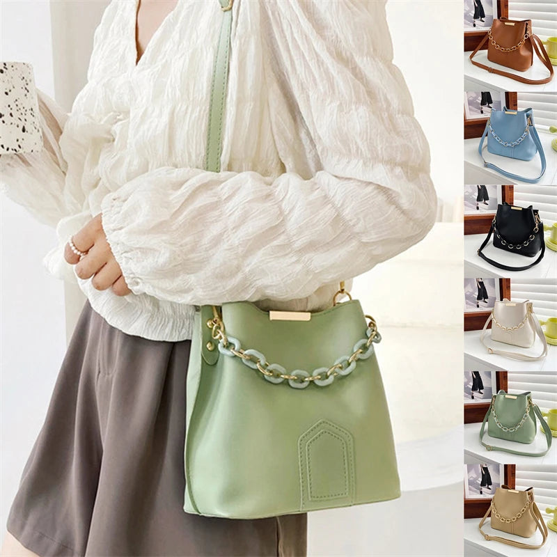 Bolso con cadena